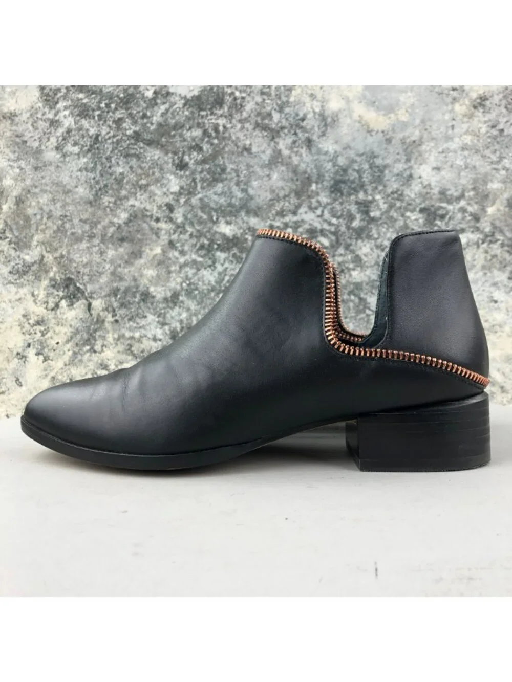 Halogen Women's Size 6.5M Piper Black Leather Zipper Detail Cutout Ankle Booties